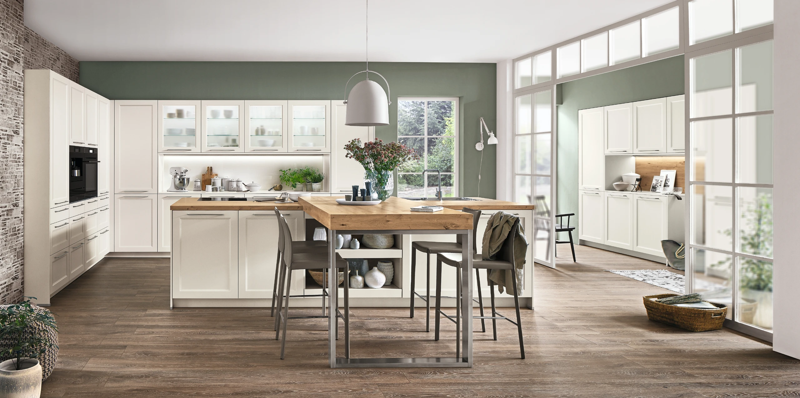 Shape model 774 contemporary styling